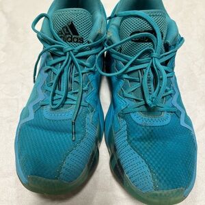 Adidas D.O.N. Issue #2 “Signal Cyan” basketball shoes. Crayola Youth Kids Size 6